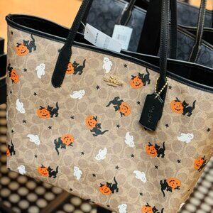 New Coach City Tote In Signature Canvas With Halloween Print CW450